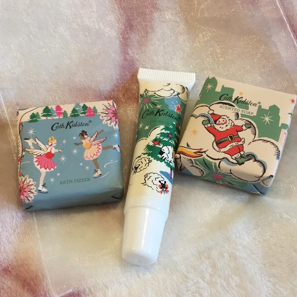 Cath Kidston Beauty Treats Holiday Sampler NWOT Mini Fizzer Soap Lip Balm Trio - Picture 1 of 15